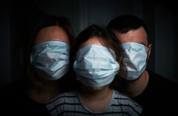 Без масок не обслуживаем! В магазинах Читы проверяют масочный режим.