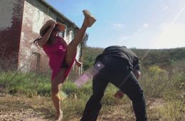 Неожиданно: читинка избила бухого мужика и отобрала тридцатку 