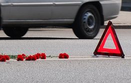 ​Водитель, сбивший  женщину  в Нерчинске, выплатит 2,5 млн рублей её мужу и дочери