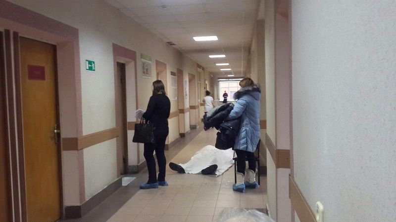В Краснокаменске мужчина приехал в больницу на медкомиссию и умер там