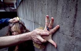 Пьяный агинчанин изнасиловал знакомую в центре поселка