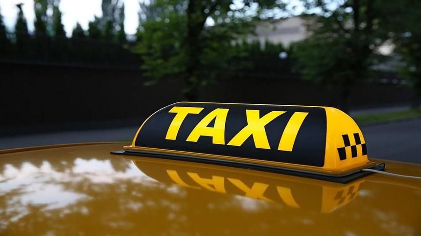 95% водителей потеряют возможность работать в такси из-за новых требований. Тарифы такси вырастут