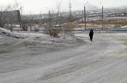 Канализация из воинской части топит микрорайон в Каштаке