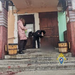 В центре Читы обнаружен труп мужчины с ножевыми ранениями