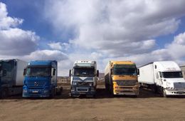 В Забайкалье директор племхозяйства попросила дальнобойщиков освободить земли сельхозназначения