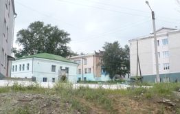 Подростки в Балее разбили 42 окна детского отделения больницы