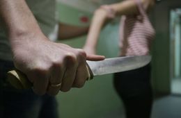 Житель Забайкалья зарезал свою сожительницу, а потом лег спать рядом с ней