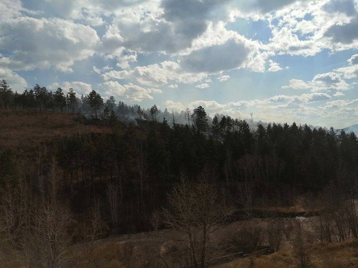 Батарейная сопка горит в Чите (видео)