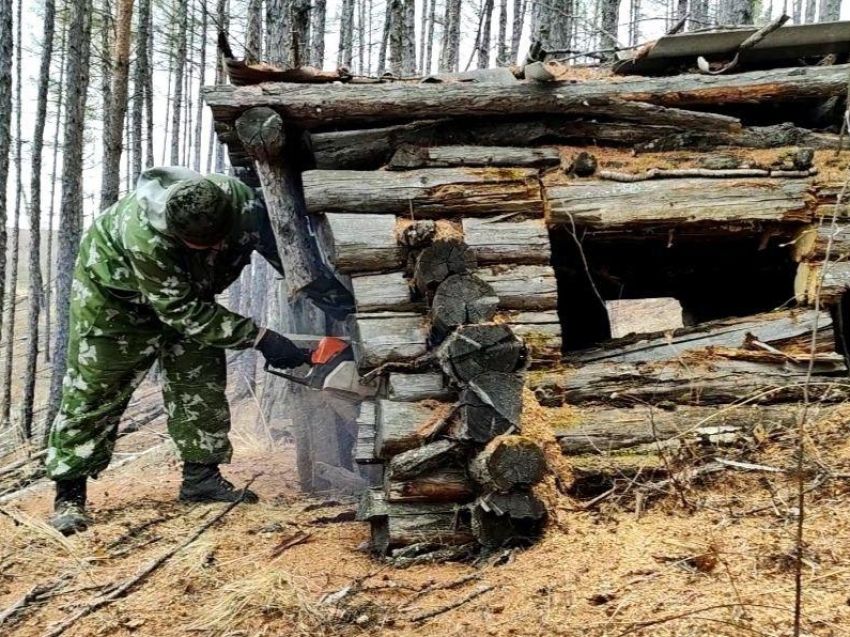 В Нерчинском районе лесники снесли зимовье поджигателей