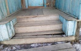 Сельская почта гниет и разваливается