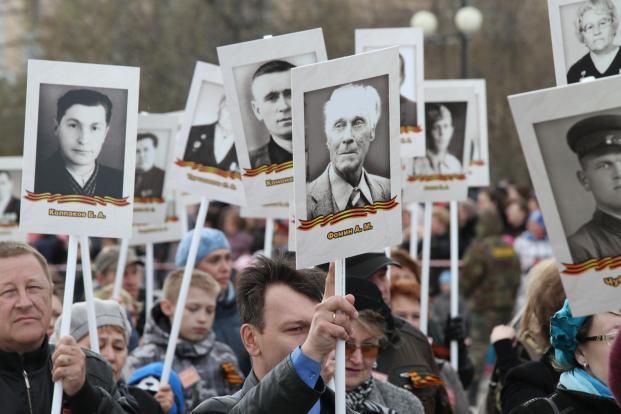 Нажиться на Победе: накануне 9 мая печатные салоны взвинтили цены вдвое 