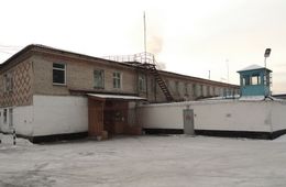 Экс-сотрудника ИК-5 будут судить за палку колбасы с гашишем