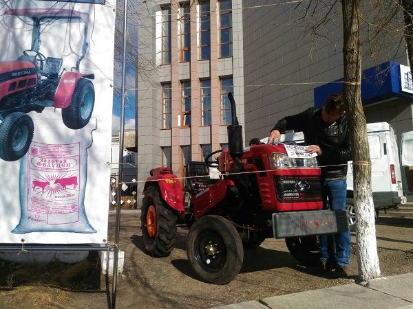 Призы от «Вечорки» находят своих счастливых обладателей