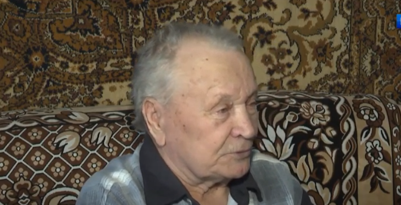 В Агинском районе 89-летний пенсионер получил статус труженика тыла