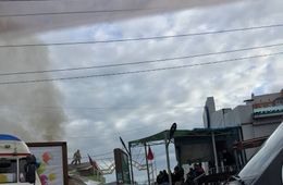 Букмекерская контора горит у ТЦ «Ся-Ян» в Чите