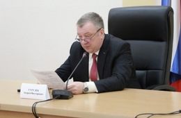 Зампред правительства края Гурулев отвечает на вопросы о самоизоляции в прямом эфире