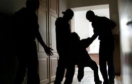 Задержан пятый подросток по подозрению в изнасиловании женщины кочергой и убийстве мужчины в Кыринском районе