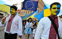 ФСБ приглашает к сотрудничеству бегущее из Украины население (фото)