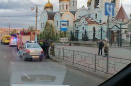 Полиция, пожарные и скорые оцепили остановку возле храма из-за бесхозной сумки в Чите
