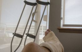 Раненому бойцу СВО не дают отпуск