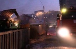 Следком заинтересовался гибелью двух мужчин при пожаре в Чите