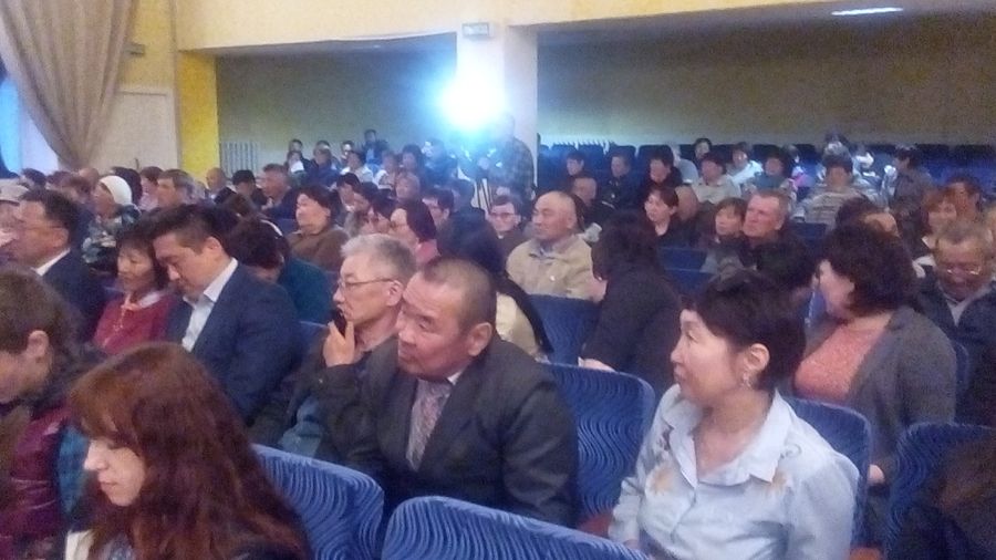 Опекун детей-сирот из Таптаная пожаловалась Осипову на маленькие выплаты детям - сиротам