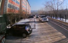 Неизвестный атаковал редакционную машину «Вечорки» и скрылся с места аварии