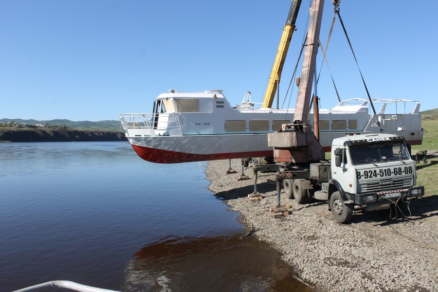 ​Новый пассажирский катер спустили на воду в Сретенске
