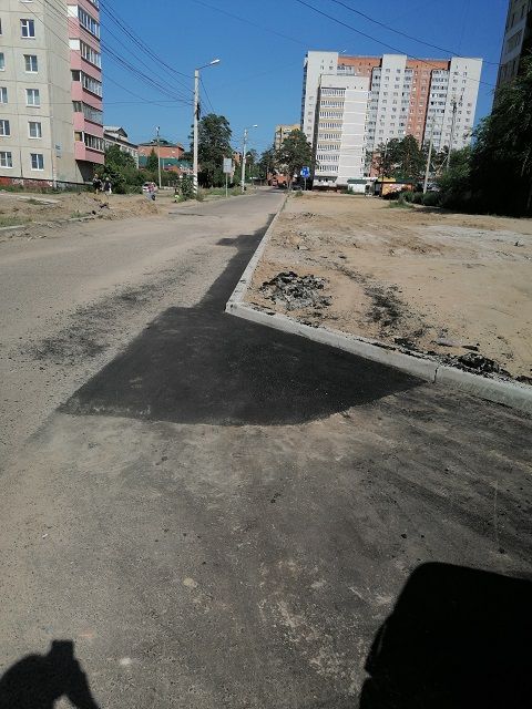 Читинец пожаловался на дорожников, кладущих асфальт прямо на песок