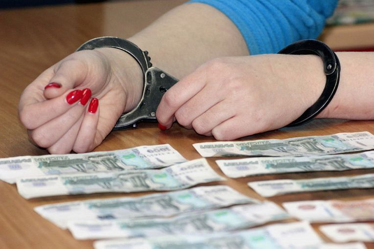 Более 1,4 млн рублей похитил бухгалтер Оловяннинской ЦРБ