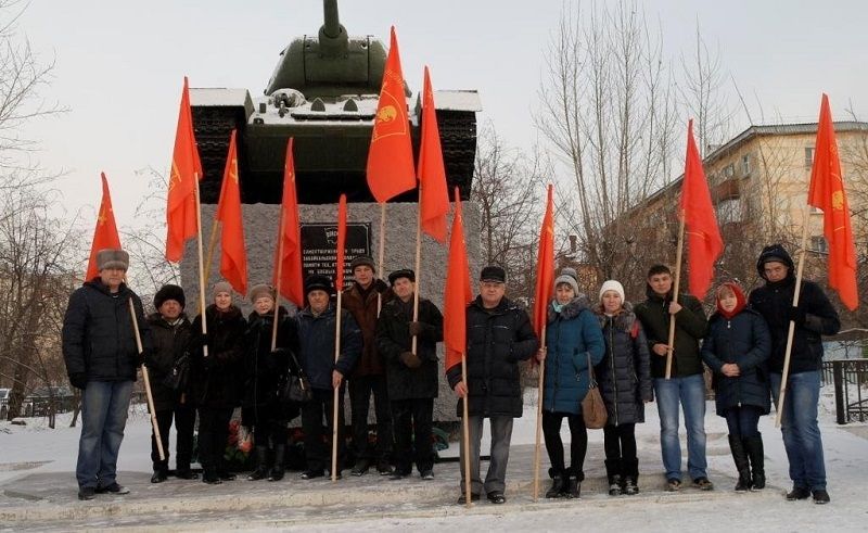 ​Коммунисты из Читы грозятся приехать в Москву к Путину на танке