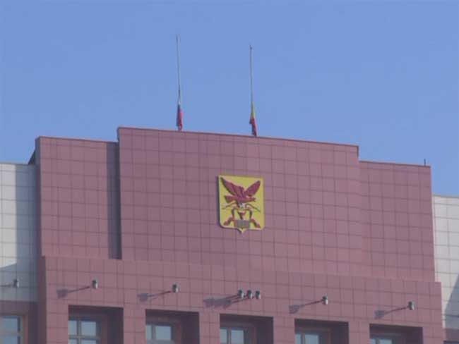 В Забайкалье приспустят флаги в память о погибших в ДНР