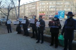В Чите состоялся пикет против главреда «Вечорки» Кантемира