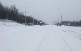 На федеральной трассе «Амур» в Забайкалье из-за снега остановлено движение большегрузов