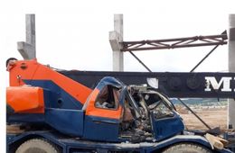 Не стой под стрелой: крановщика в Чите убила бетонная балка