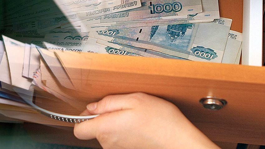740 тысяч едва не похитила гостья из квартиры подруги в Чите