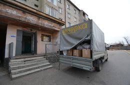 Вечорка ТВ: Читинец, переезжающий в Удмуртию, передал 400 книг для районных библиотек Забайкалья