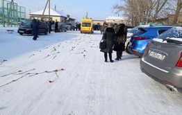 В Домне проходит прощание со школьницей, которую насмерть растерзали собаки 