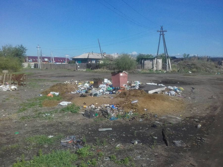 Читинец пожаловался на заваленную мусором улицу Олекминскую