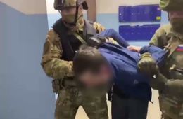 Наркотики были обнаружены в крови читинца, который с обрезом захватил своего сына