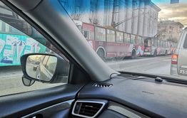 Троллейбусы встали в Чите на Ленина из-за столкновения двух маршруток