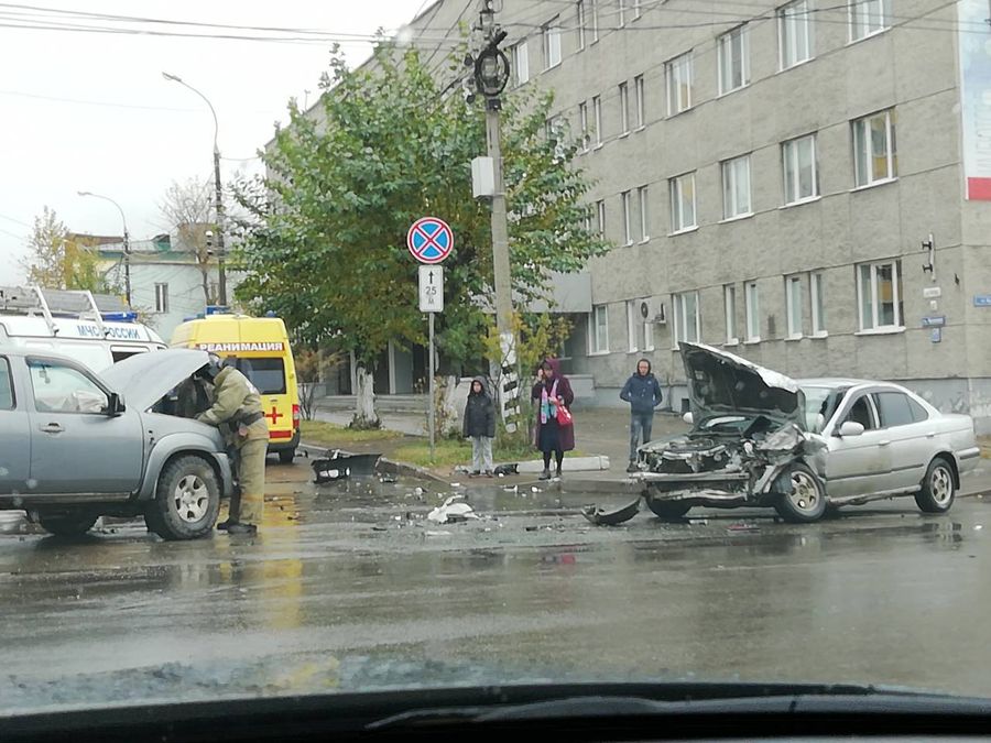Лобовое столкновение произошло в центре Читы