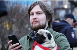 Блогера из Читы оштрафовали на 30 тыс. руб. за сон с Зеленским