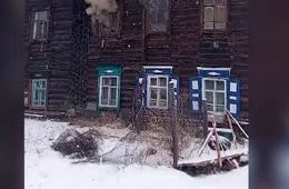Полицейские спасли ребенка и пенсионера при пожаре в Забайкалье 