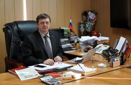 «Вечорка» № 1: «В борьбе обретались долги района. Сказ о том, как Плюхин школу в Могоче строил»