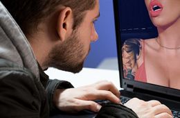В Забайкалье мужчина отдал 12 тысяч за интим-услуги. Его обманули 