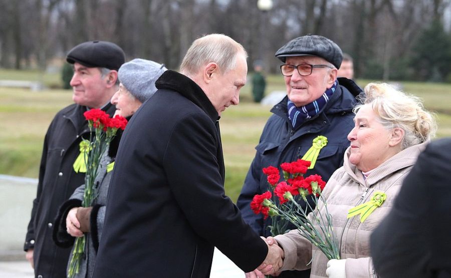 ​Победа-75: Ветераны получат по 75 000 рублей - Путин