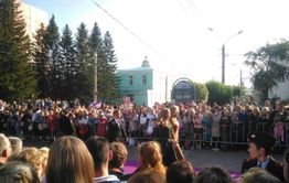 Читинский кинофест начинается с традиционного шествия гостей по багуловой дорожке