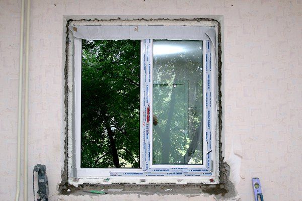 88-летнему ветерану восстановят окна в его квартире