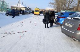 В Домне проходит прощание со школьницей, которую насмерть растерзали собаки 